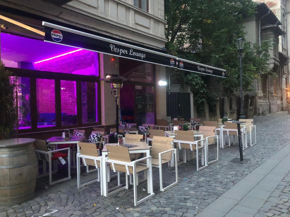 Old Town Bar Apartments On Street Tonitza Bucharest Exterior photo