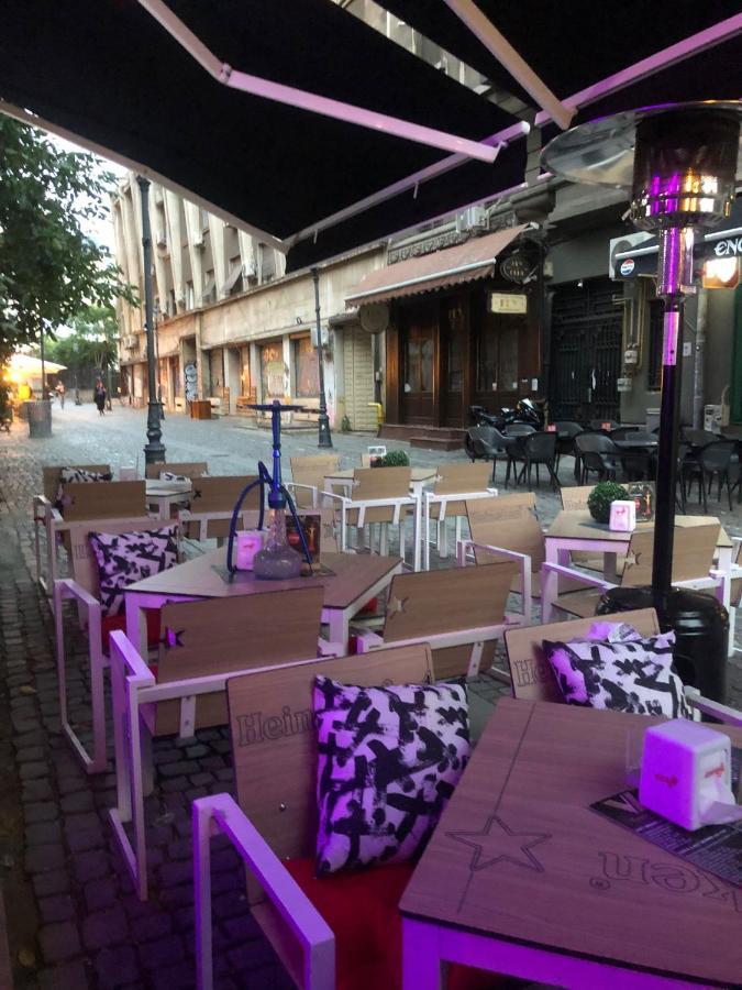 Old Town Bar Apartments On Street Tonitza Bucharest Exterior photo